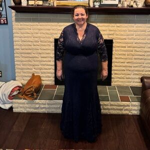 Kiyonna Dress 2X Maxi Navy Blue Screen Siren Style Lace Formal Gown Slimming